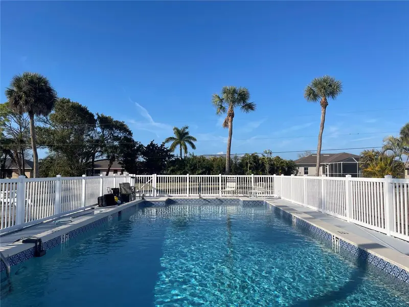 200 Rotonda Blvd W #A4, FL