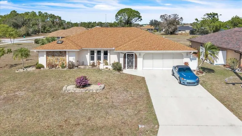 1726 Blue Lake Cir, FL