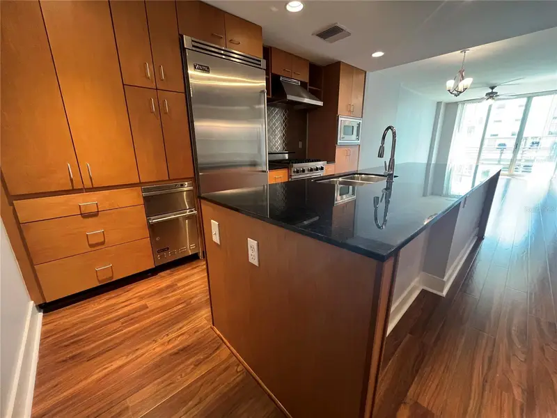 1120 E Kennedy Blvd #515, FL
