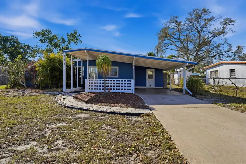 1904 31st St W, FL
