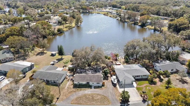 6870 Parkside Dr, FL