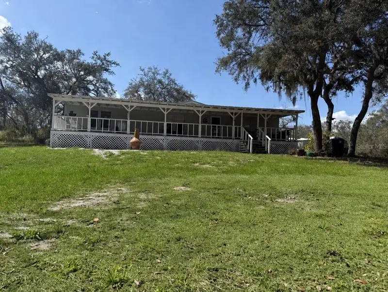 900 Racoon Trl, FL