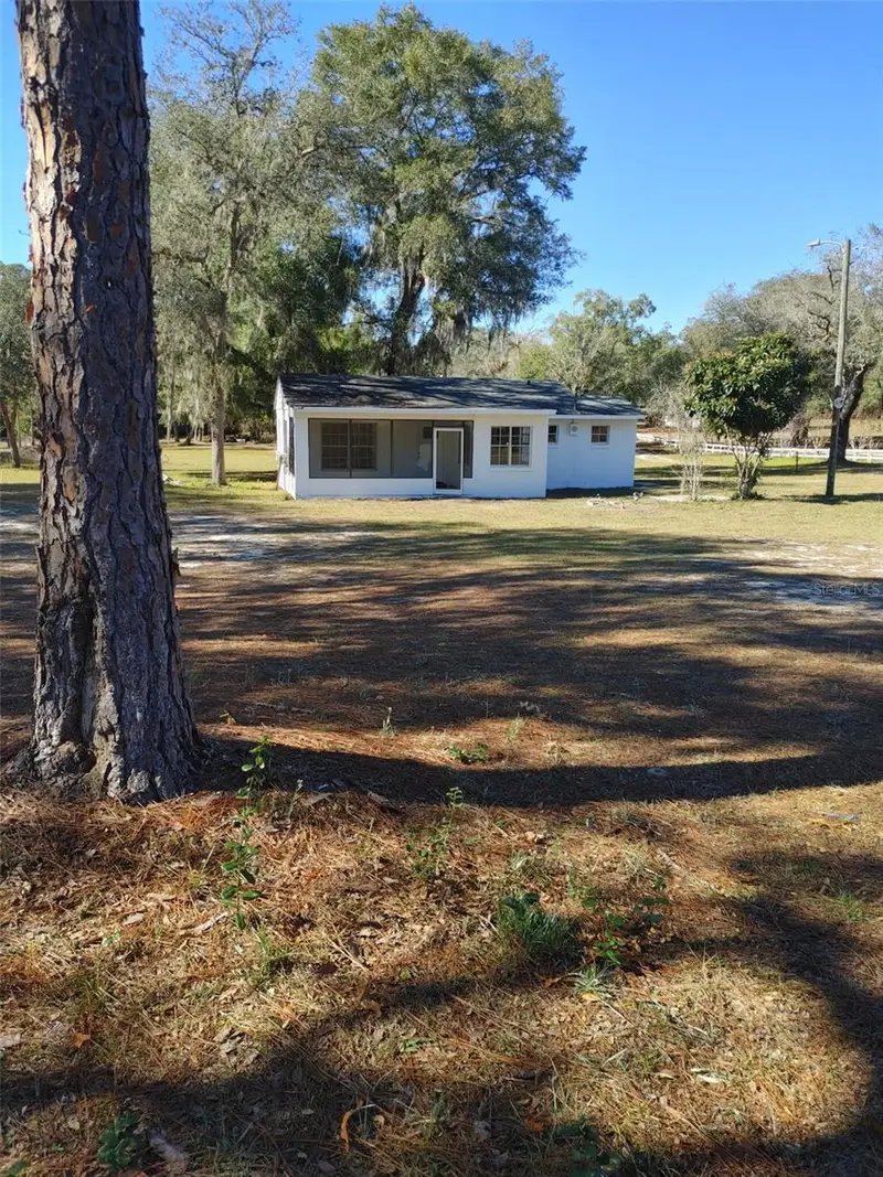 1838 Ne 145th Avenue Rd, FL