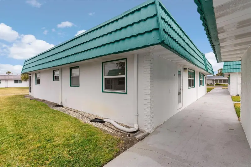 205 Kings Blvd #52, FL