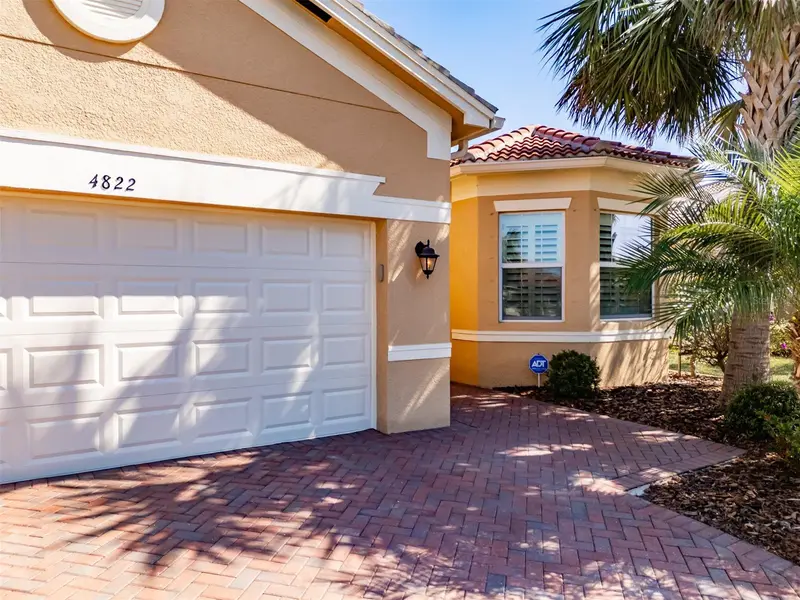 4822 Grand Banks Dr, FL