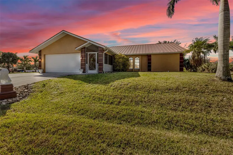 27019 Shanahan Ln, FL