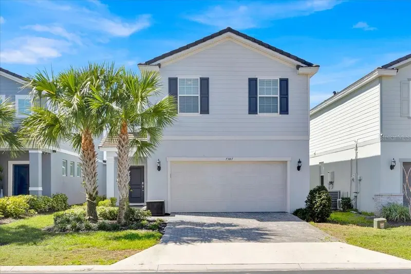 7387 Oakmoss Loop, FL
