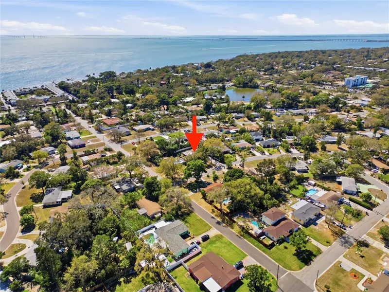 718 Bay Vista Blvd S, FL