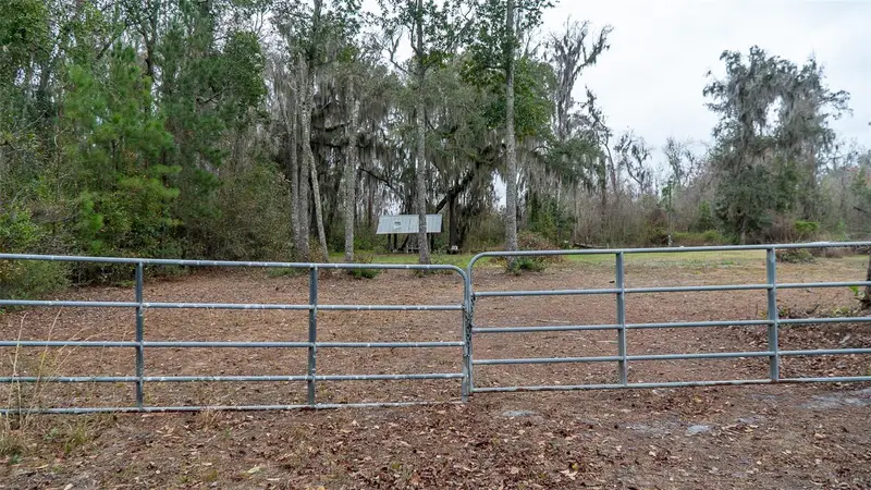 455 W River Rd, FL