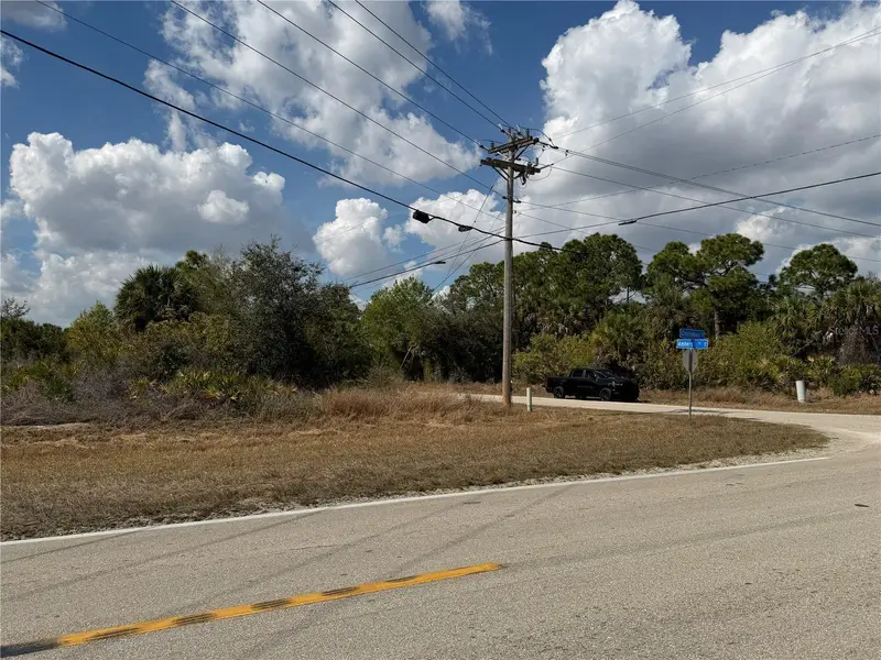 522 Columbus Blvd S, FL