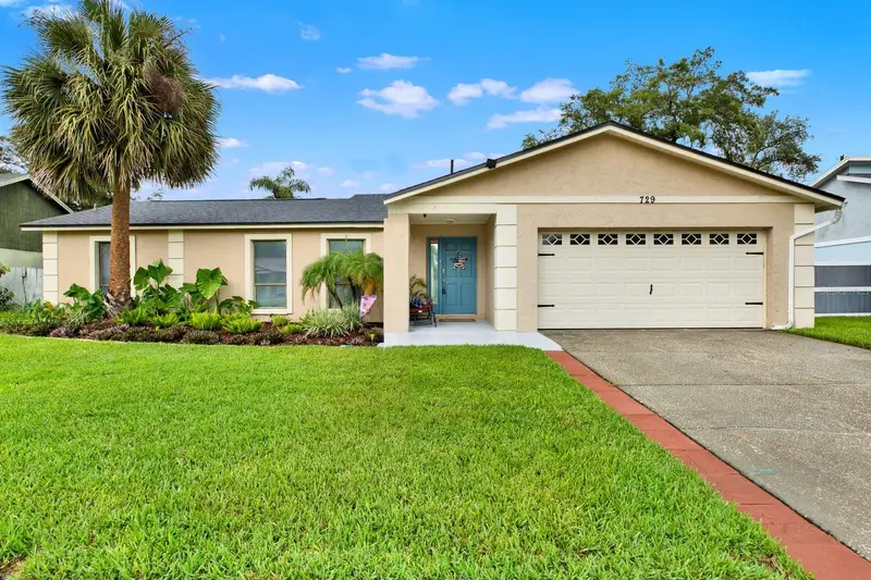 729 Sandy Creek Dr, FL