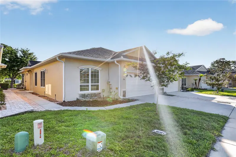 216 Lamonte Point Ct, FL