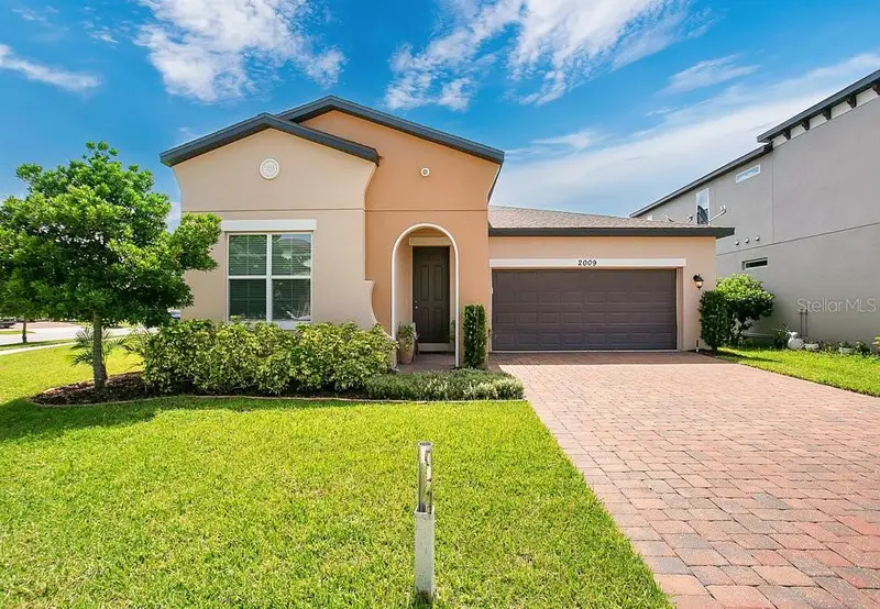 2009 Napoli Dr, FL