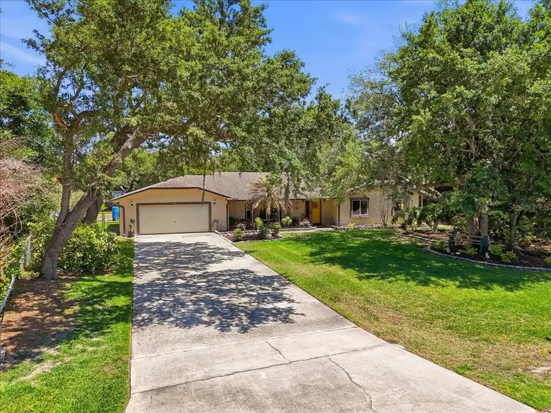 64 Pine Forest Dr, FL