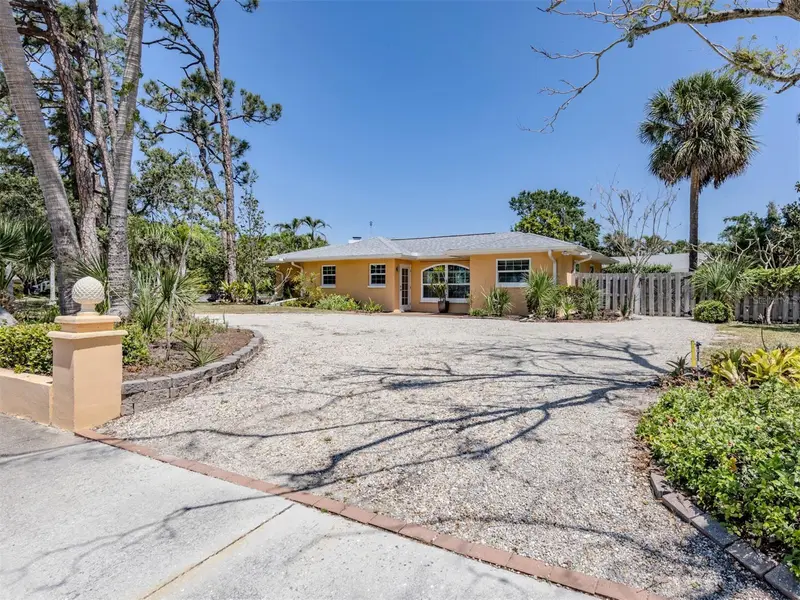 337 Harbor Dr S, FL
