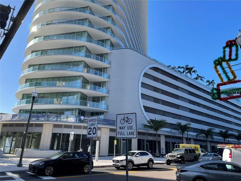 400 Central Ave #606, FL