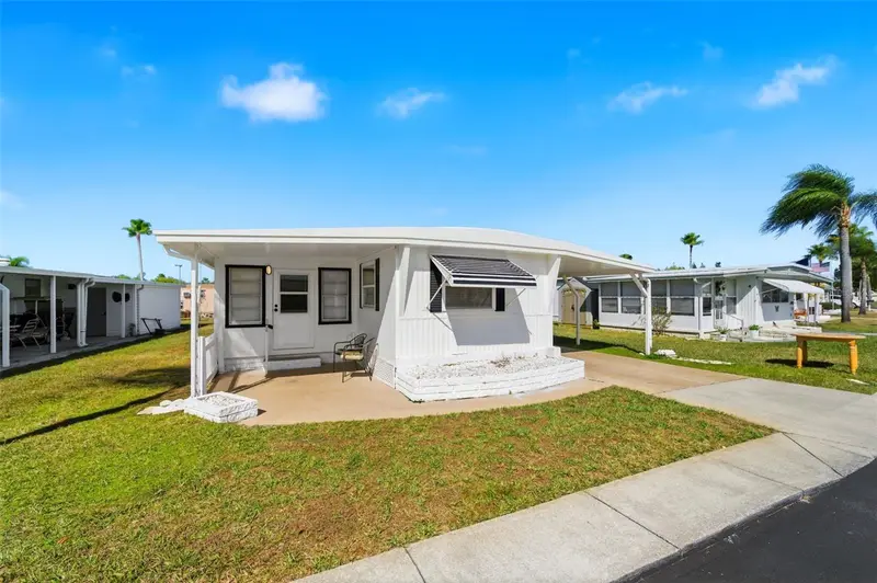 10913 Liberty Dr, FL