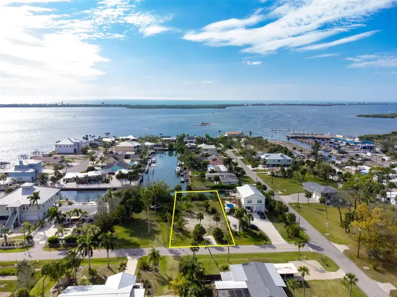 46 Harbor Ln, FL
