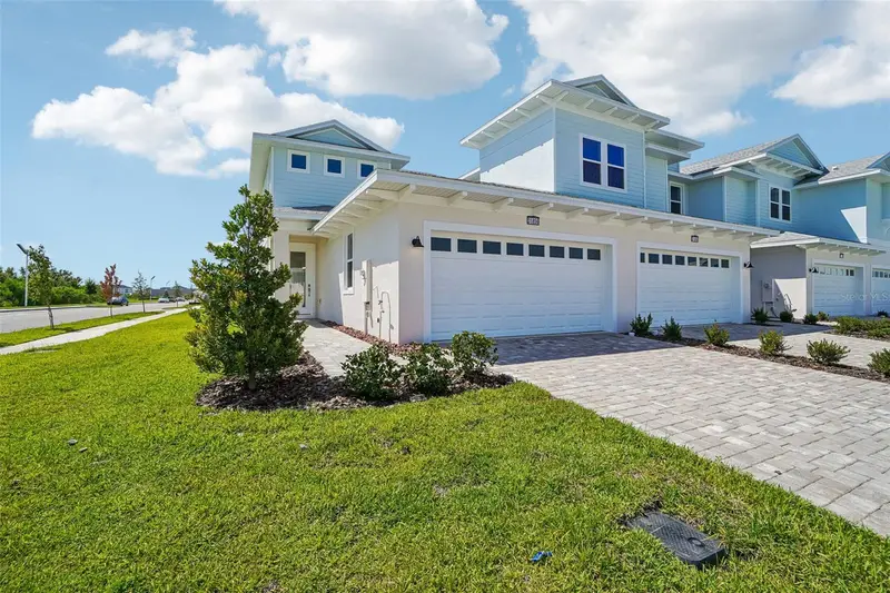 31856 Clover Fin Ct, FL