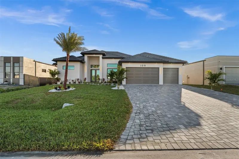 109 Sw 37th Pl, FL