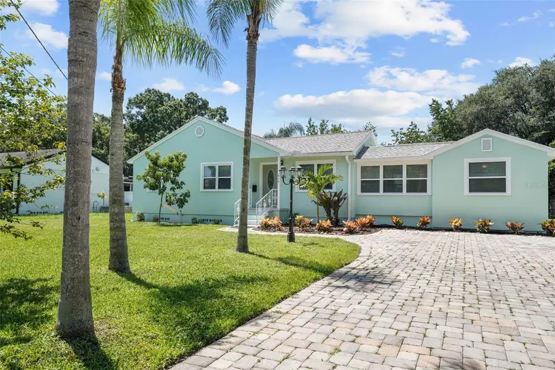 814 W Indiana Ave, FL