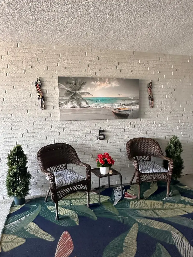 5900 Shore Blvd S #504, FL