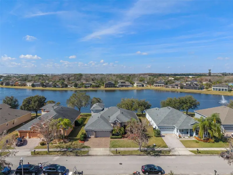 8798 Warwick Shore Xing, FL