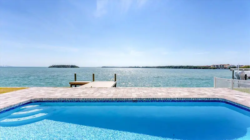 120 Sands Point Dr, FL