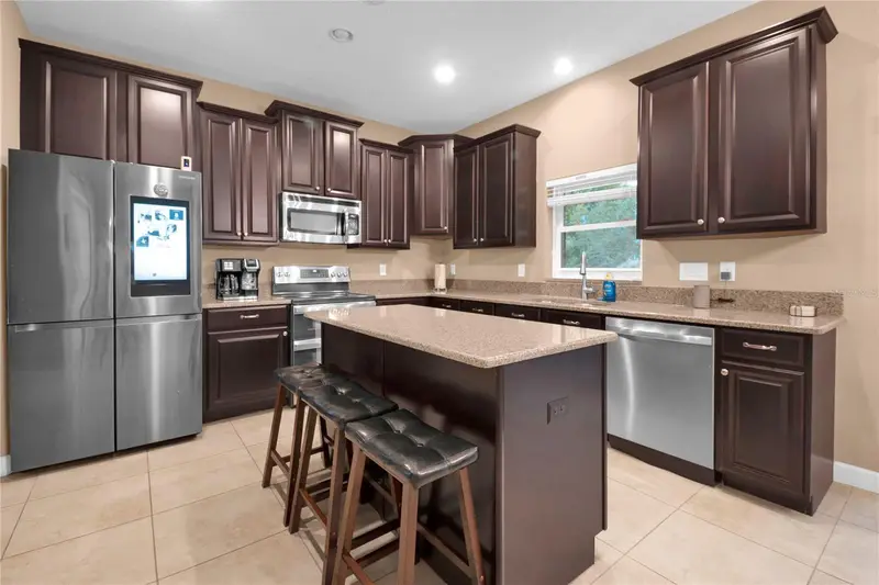 1301 Gleneagles Ln, FL