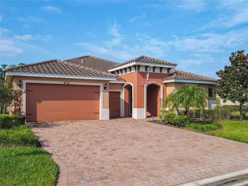 819 San Raphael St, FL