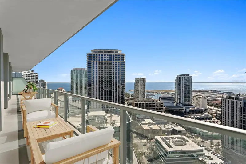400 Central Ave #2806, FL