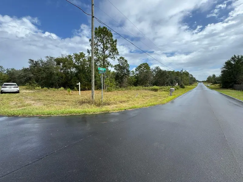 2845 W Sheila Dr, FL