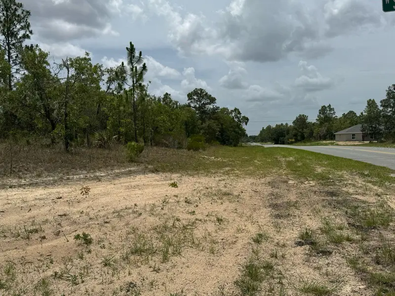 2765 W Sheila Dr, FL