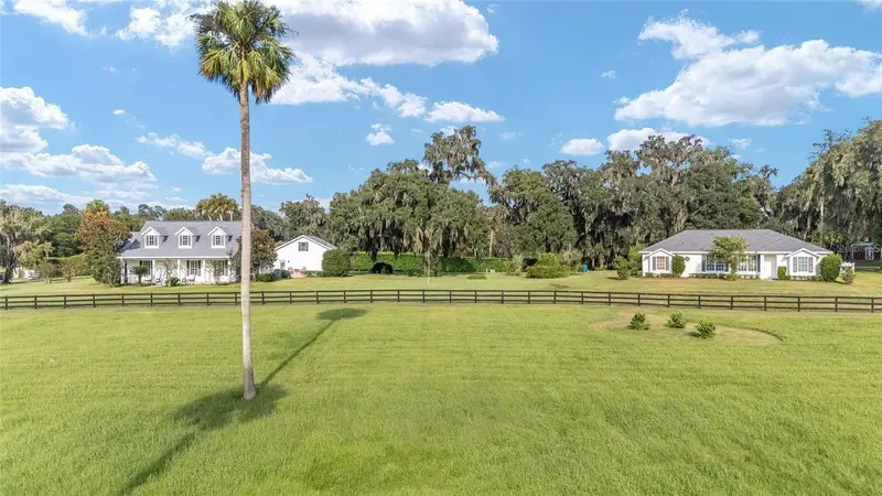 7137 & 7141 S Magnolia Ave, FL