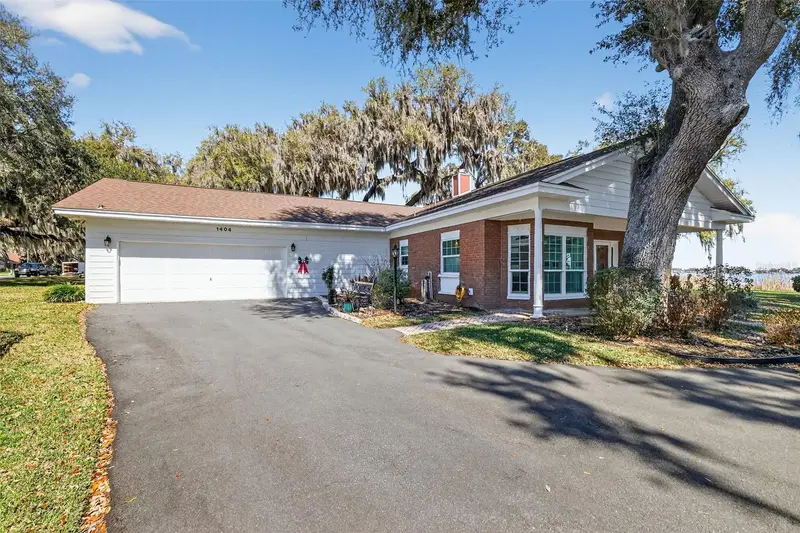 1404 Regency Ct, FL
