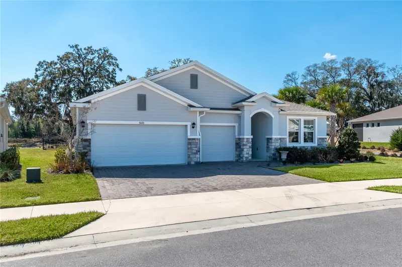 5220 Nw 46th Lane Rd, FL