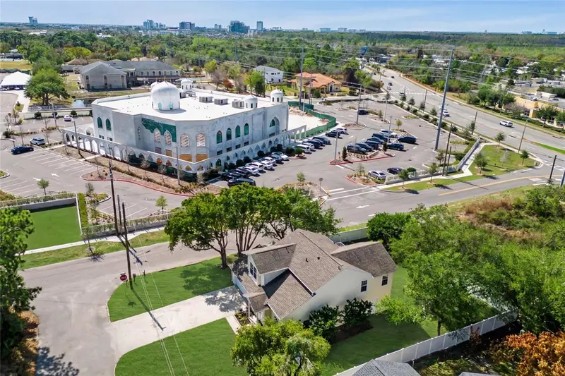 11462 Commercial St, FL