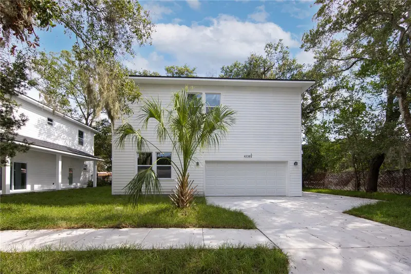 4338 1/2 15th St N #B, FL
