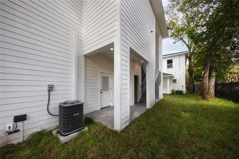 4338 1/2 15th St N #B, FL