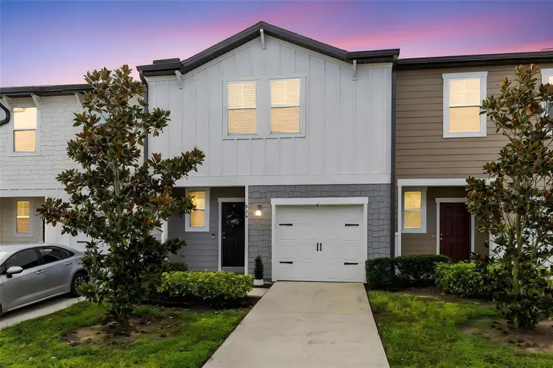 528 Madison Dr, FL