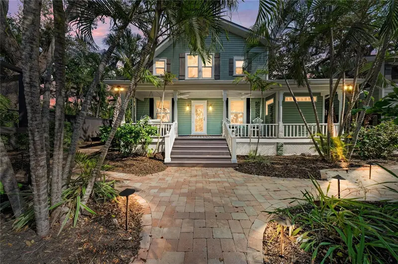 1611 Hyde Park St, FL