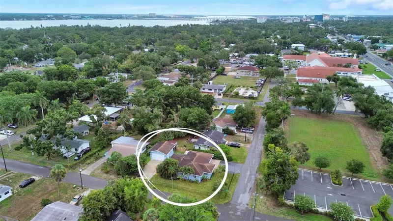 3510 4th Ave W, FL