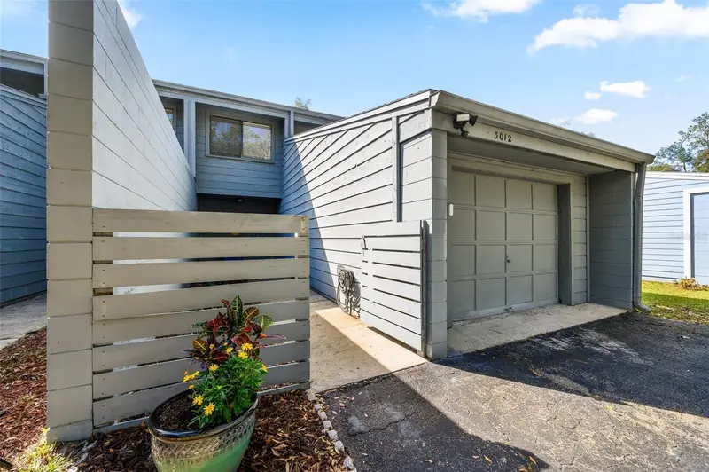 3012 Nw 28th Cir, FL