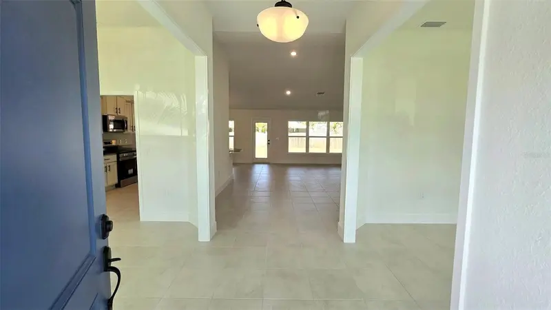 4157 N Chamberlain Blvd, FL