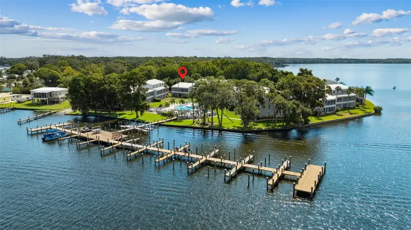 210 River Bend Place, FL