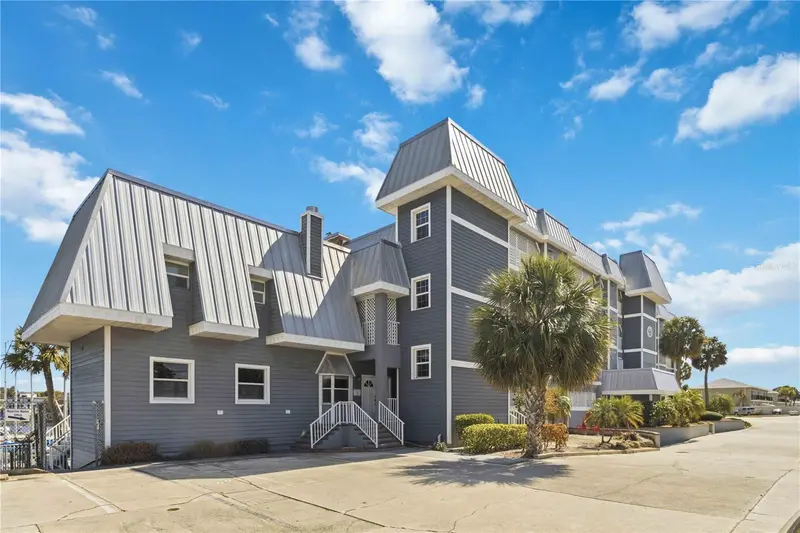 905 N Harbor City Blvd #204, FL