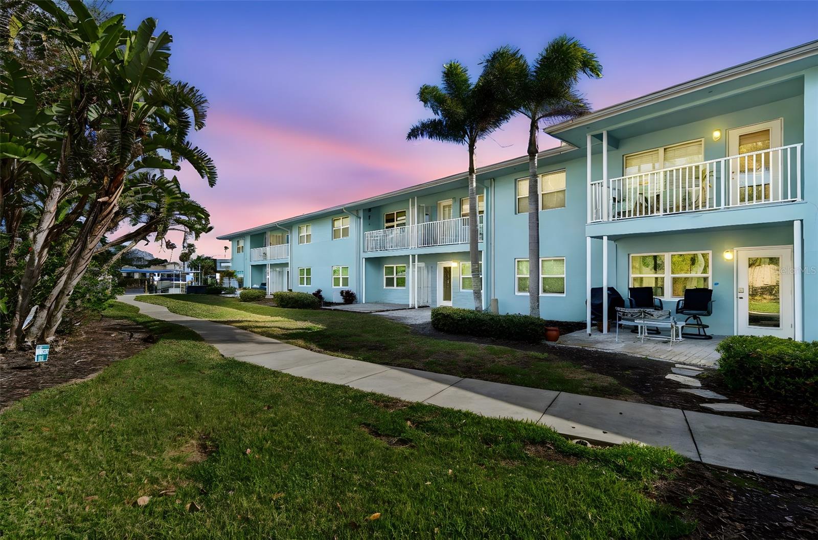 300 Venetian Dr #2, FL