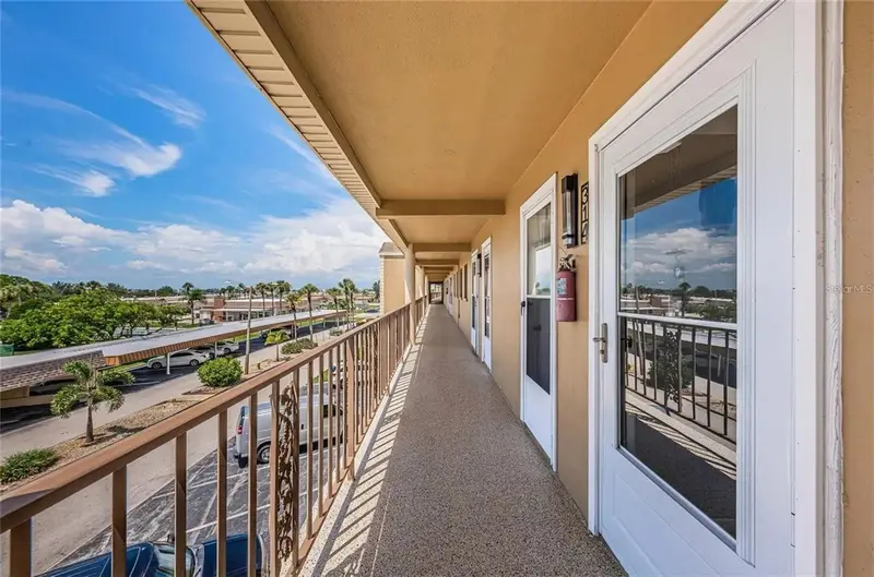 1 Boca Ciega Point Blvd #314, FL