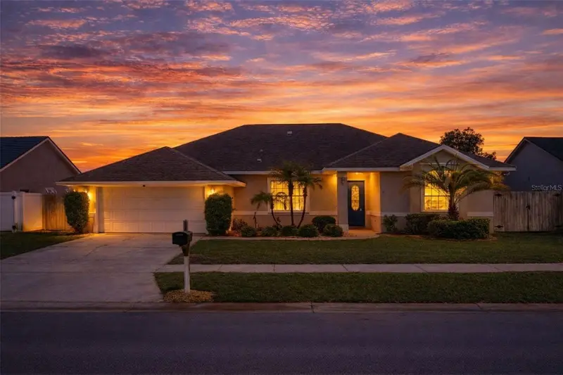 1305 Pemberton Trl, FL