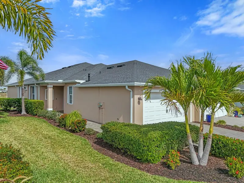 17652 Woodland Ct, FL